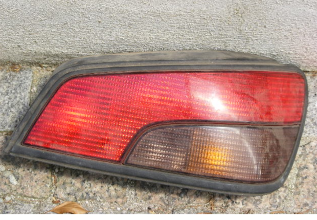 FEU ARRIERE PEUGEOT 306 D