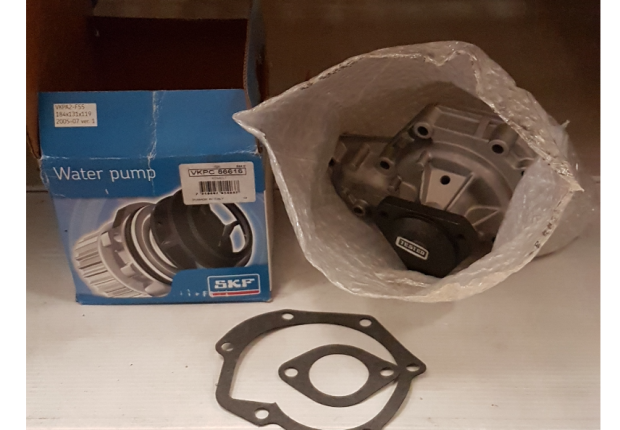 Pompe à eau SKF pour Renault