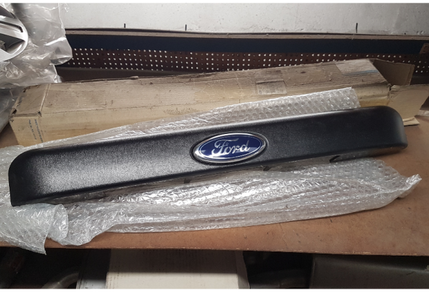 Eclairage de plaque arrière Ford 1384978