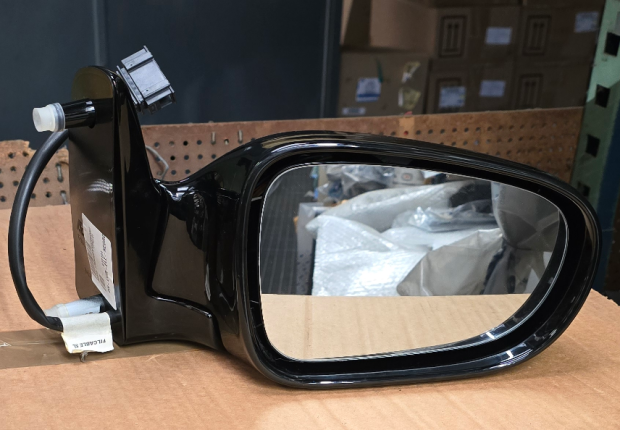 1066868 Rétro droit Ford Galaxy 1