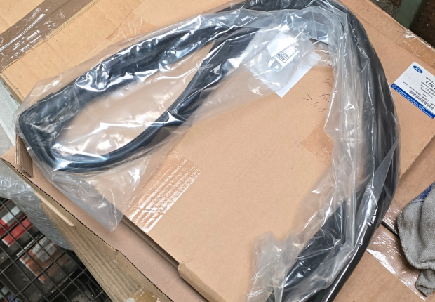 2292239 Ford Ecosport Coulisseau de glace porte ARD 