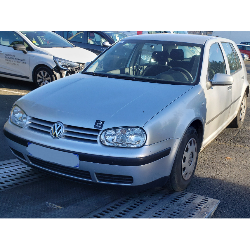 VOLKSWAGEN GOLF 4