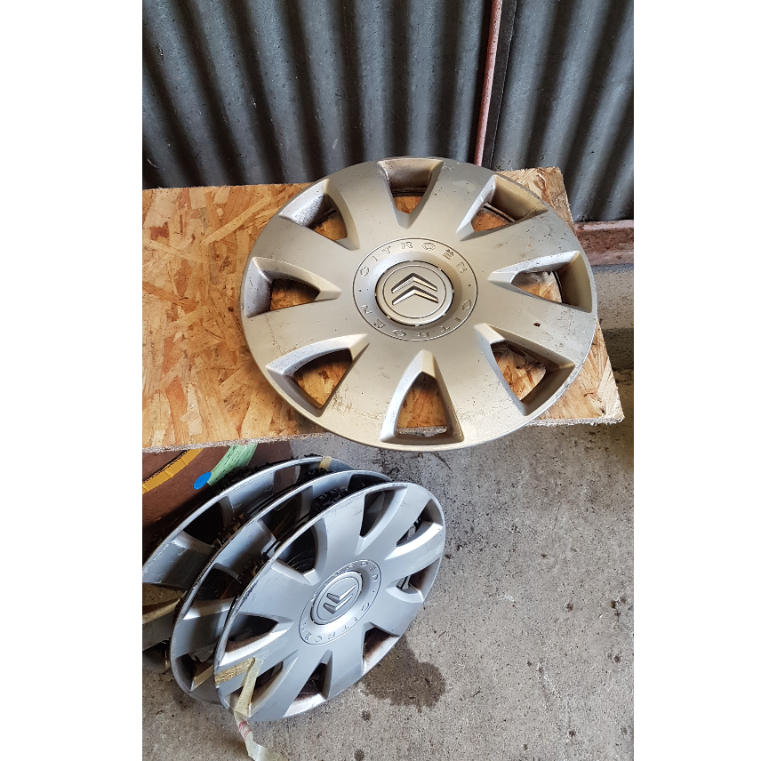 Jeu de 4 enjoliveurs Azzana 2 Citroën C4