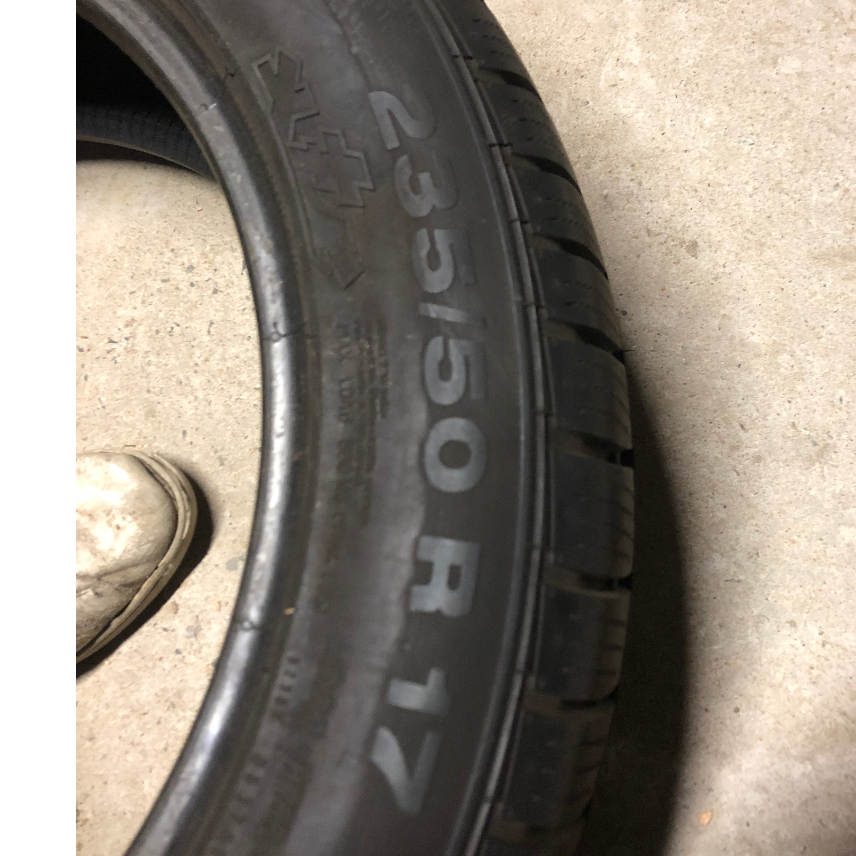 Pneu 235/50R17