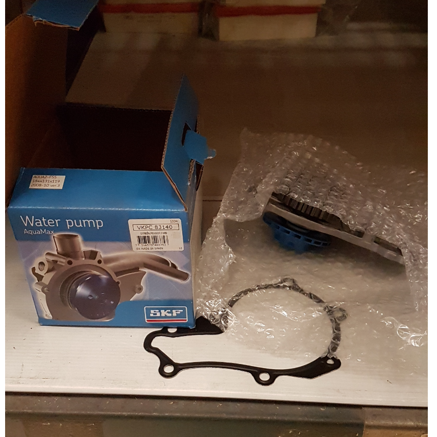 Pompe à eau SKF VKPC83140