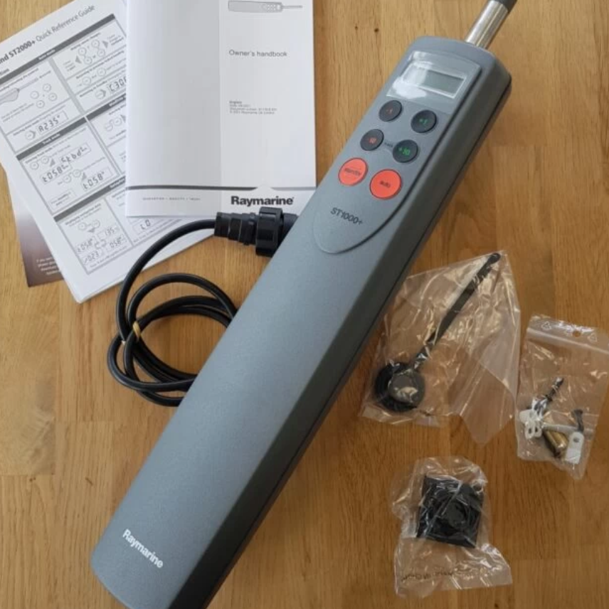 PILOTE AUTOMATIQUE RAYMARINE ST1000+